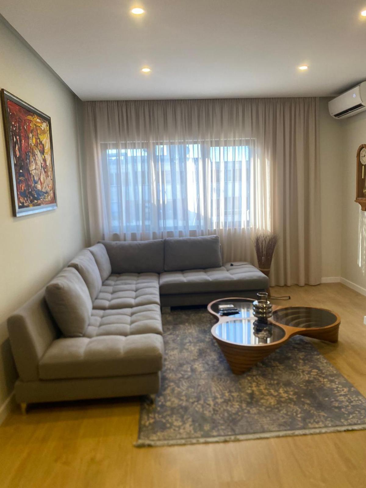 Mina Apartment Tirana Esterno foto